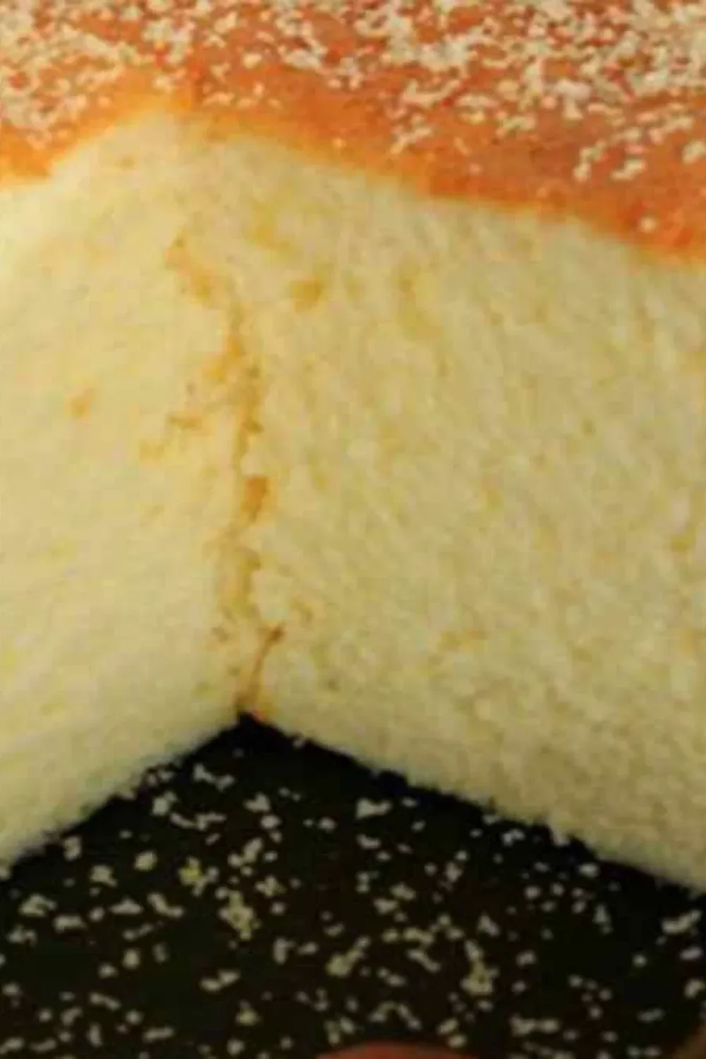 Gâteau japonais moelleux aux 3 ingrédients, prêt à être dégusté