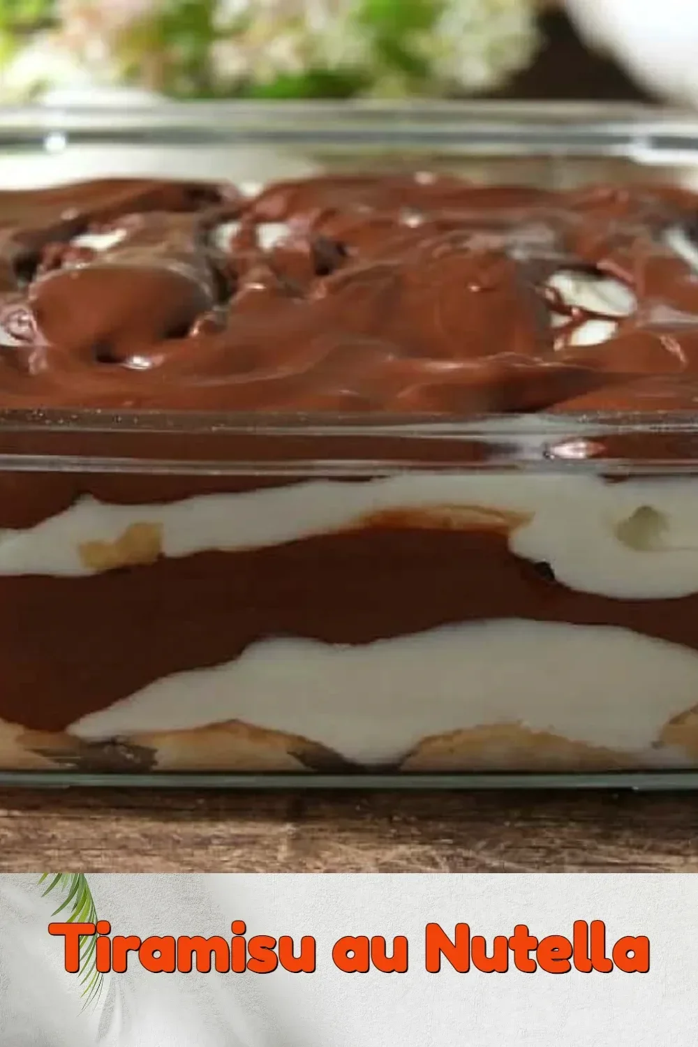 Tiramisu au Nutella crémeux et savoureux dans un plat élégant