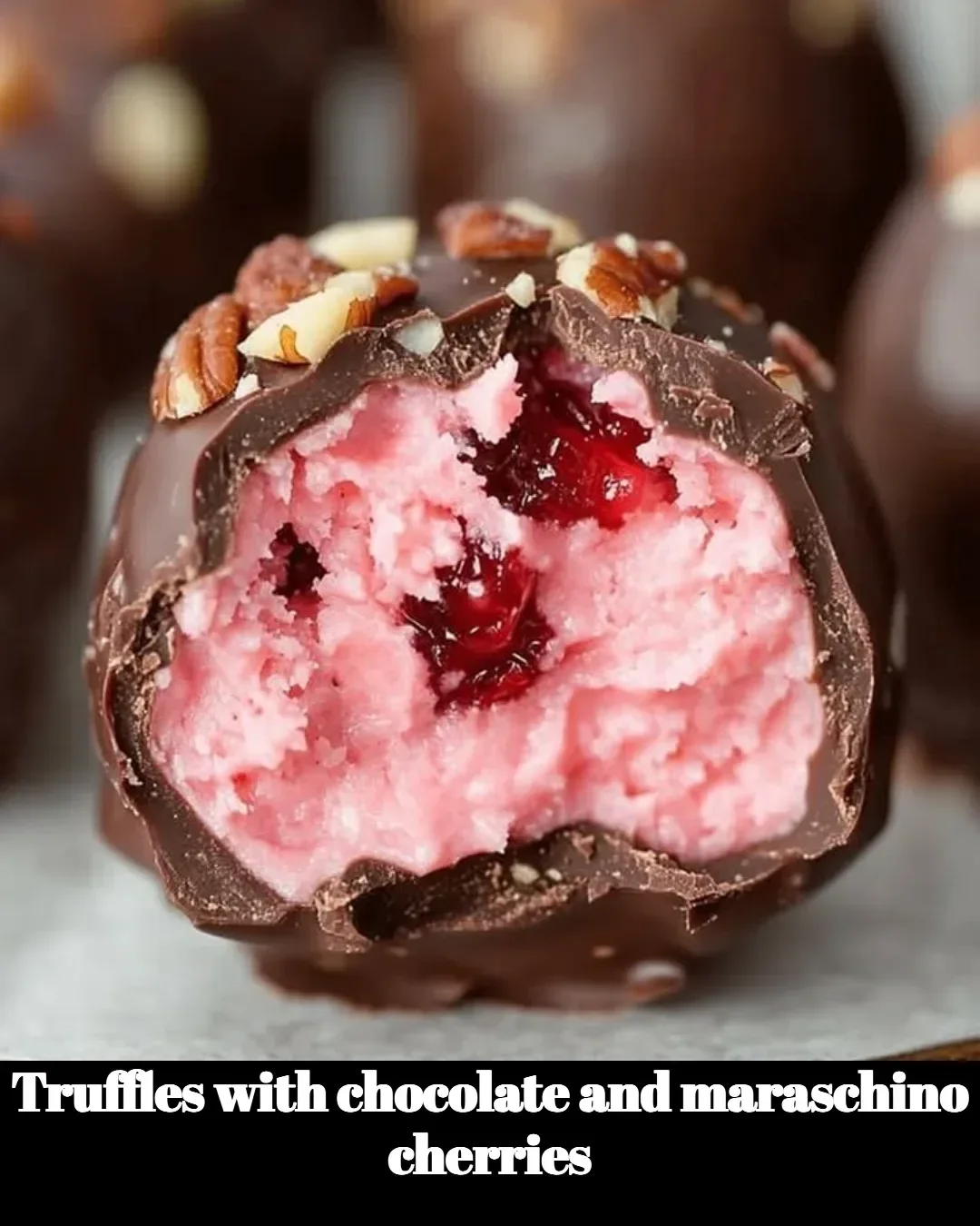 Truffes au chocolat et cerises maraschino, délicieuses et irrésistibles.