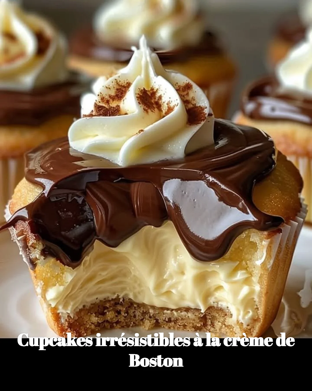 Cupcakes irrésistibles à la crème de Boston garnis de crème onctueuse